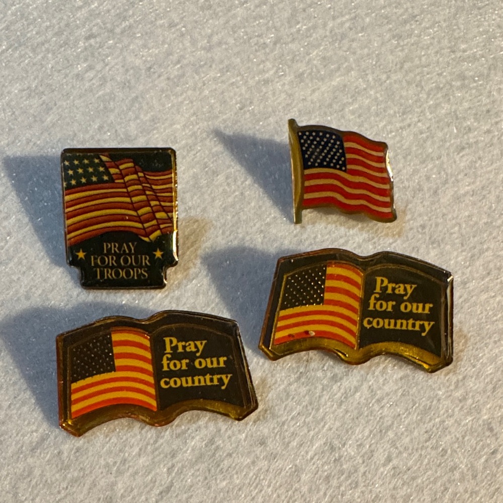 Lapel Pin Flag Pray for our Troops Patriotic and country Vintage tie tack
